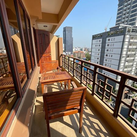 Hamptons Apartments Phnom Penh Extérieur photo