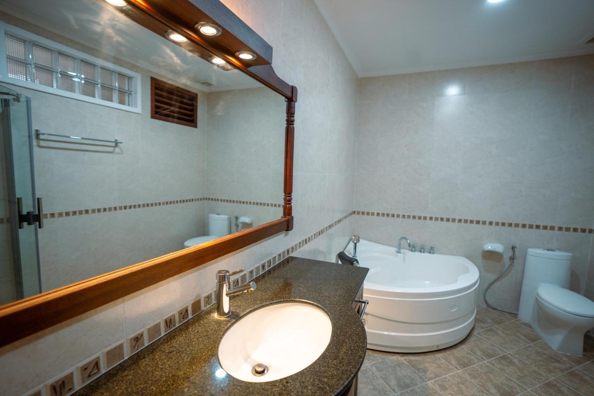 Hamptons Apartments Phnom Penh Extérieur photo