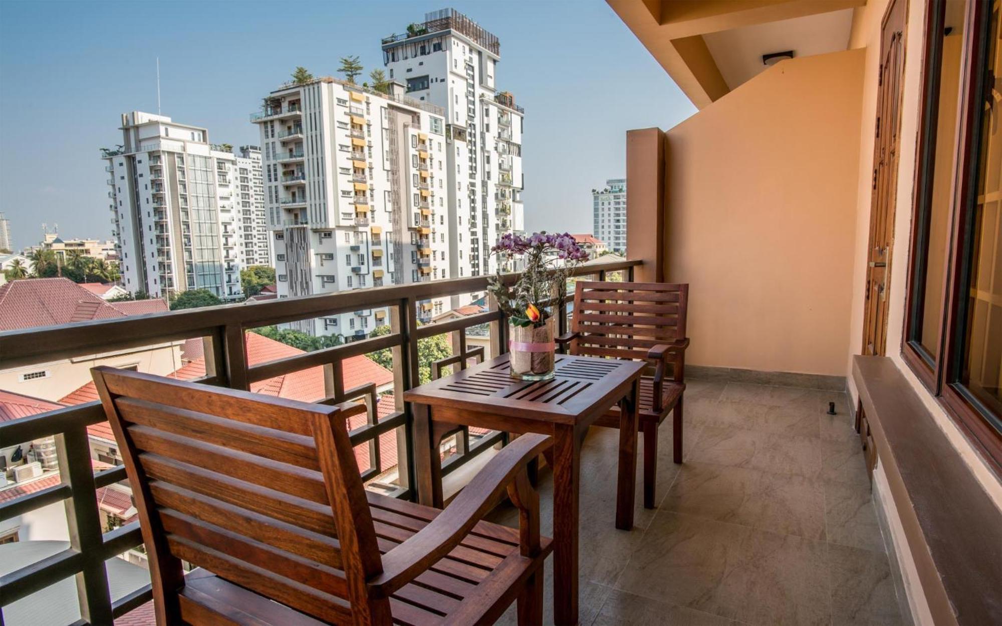 Hamptons Apartments Phnom Penh Extérieur photo