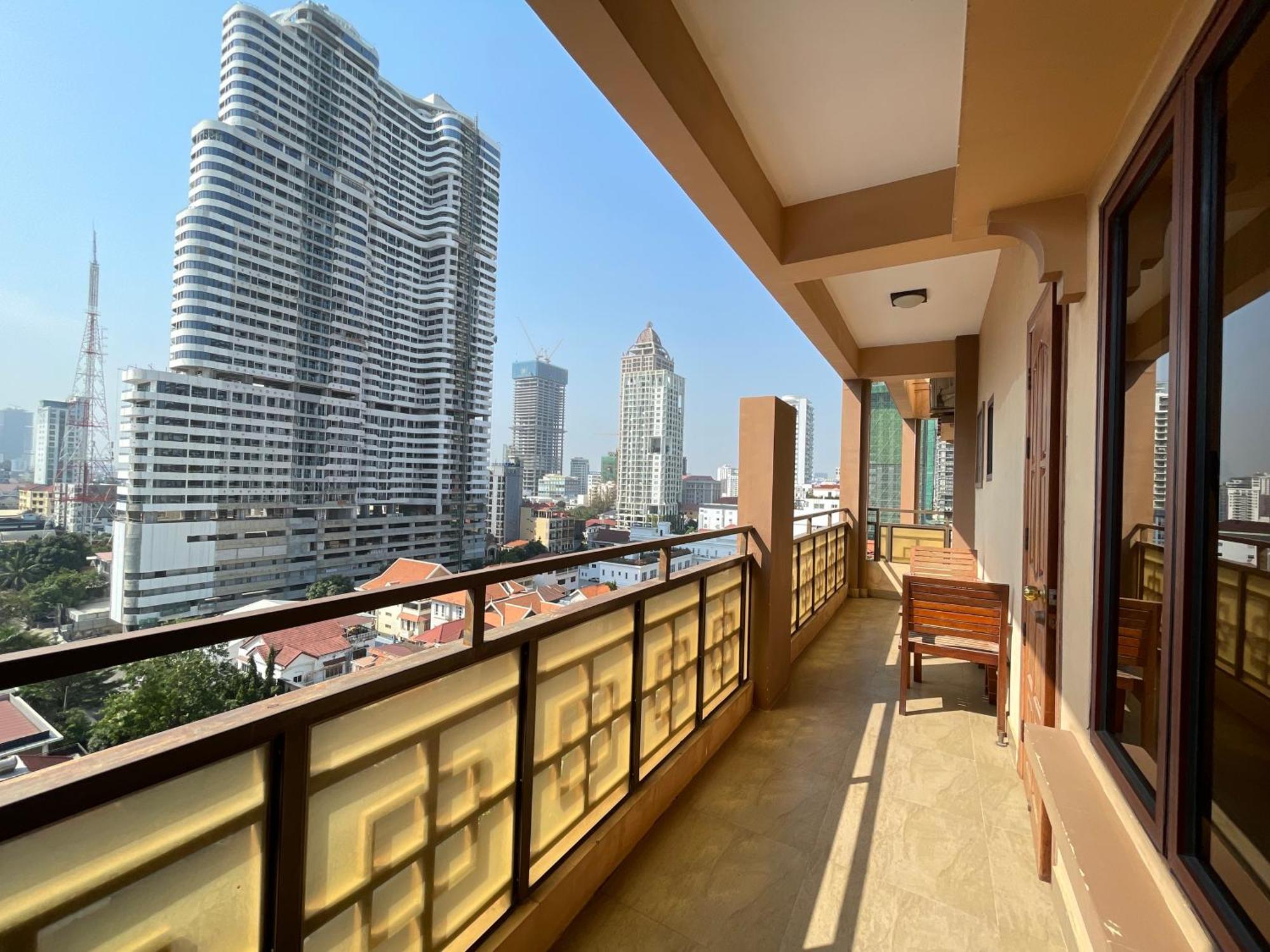 Hamptons Apartments Phnom Penh Extérieur photo