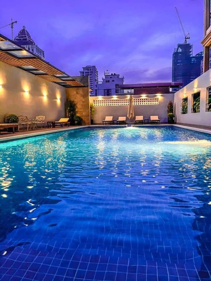 Hamptons Apartments Phnom Penh Extérieur photo